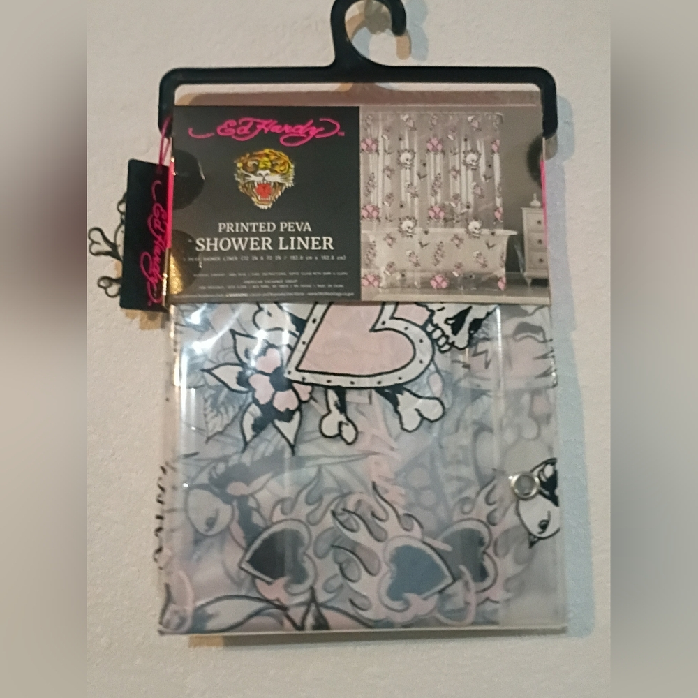 NWT Ed Hardy shower liner